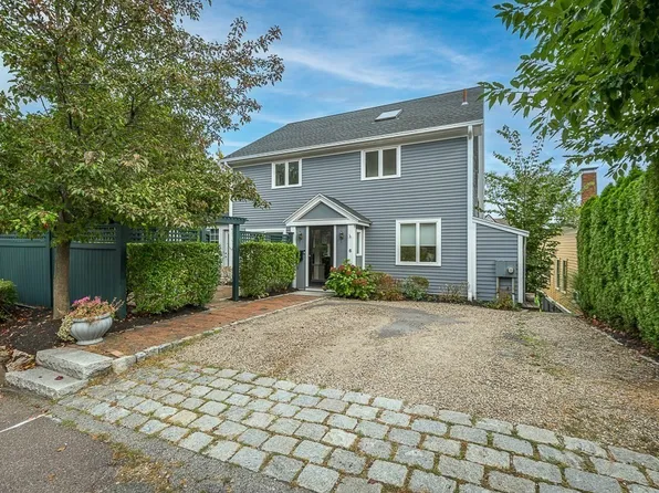 6 Bennett St, Manchester, MA 01944