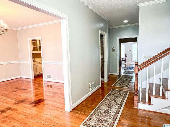 4th image of 714 Hillyer High Rd