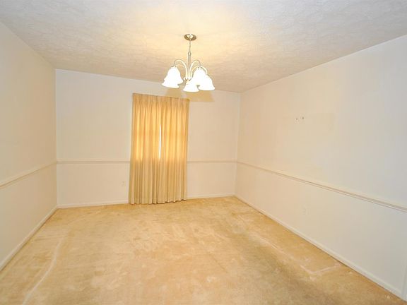4th image of 103 Hook Dr