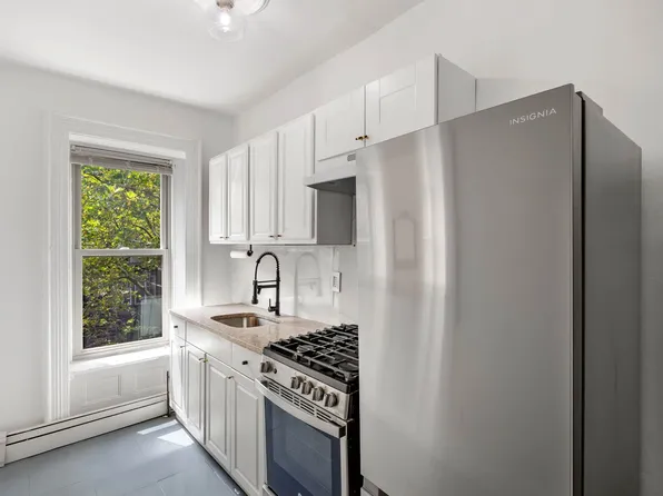 571 Mac Donough Street image 9 of 29