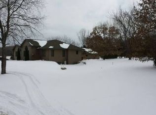 N2189 Lake Dr, Lodi, WI 53555