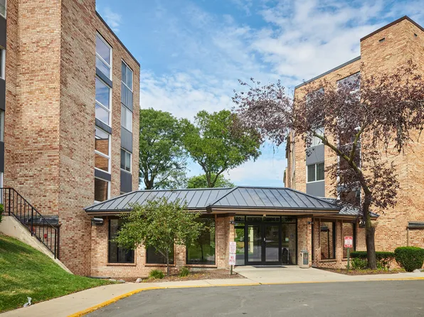 502 W Huntington Commons Rd APT 238, Mount Prospect, IL 60056