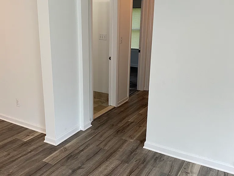 570 W Clarkston Rd — Photo 14
