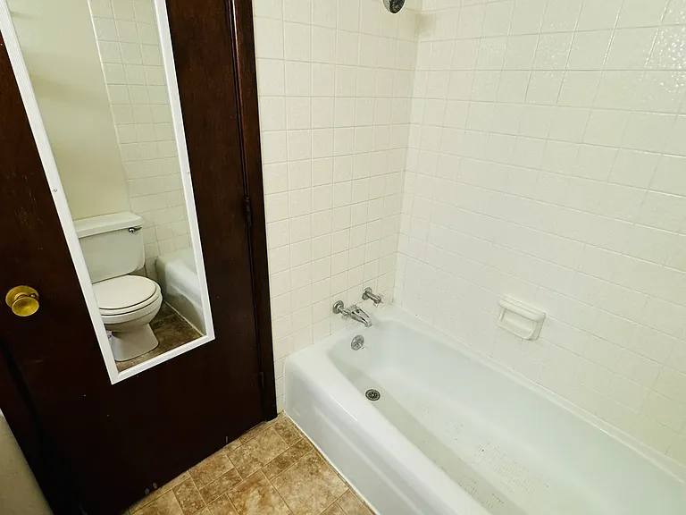 429 N Gilbert St — Photo 42