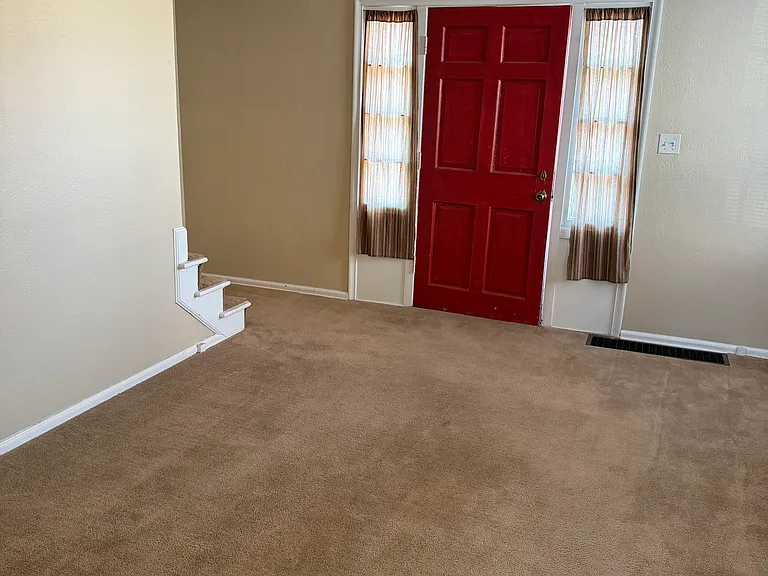 3022 Letchworth Pkwy — Photo 6