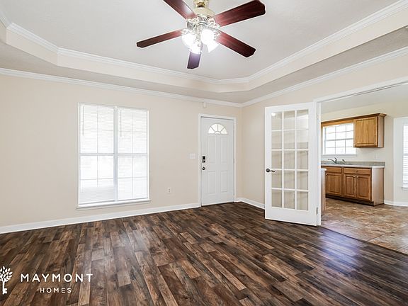 3rd image of 549 Oak Ridge Way