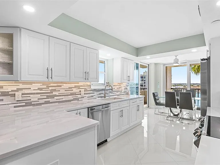 1660 Gulf Blvd #607 — Photo 11
