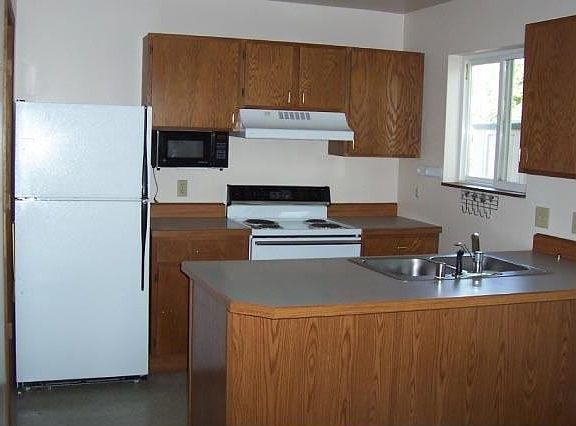2nd image of 1847 S 14th St W APT B
