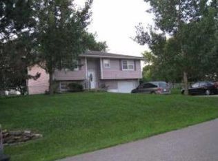 1604 Elk Horn Dr, Baldwin City, KS 66006