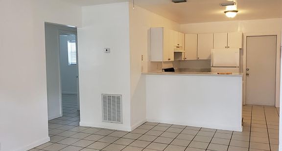 2nd image of 1305 N 19th Ave #1305