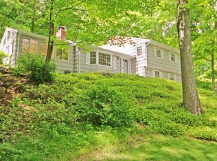41 Pierrepont Dr, Ridgefield, CT 06877