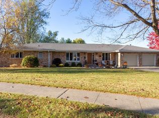 743 Brookview Sq, Dubuque, IA 52003