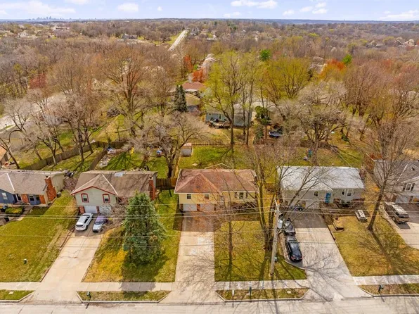 7613 NW 73rd St, Kansas City, MO 64152
