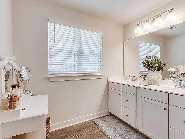 231 Thames Valley Dr — Photo 13