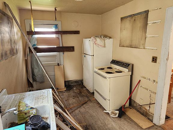 5th image of 2831 Aberdeen Ave