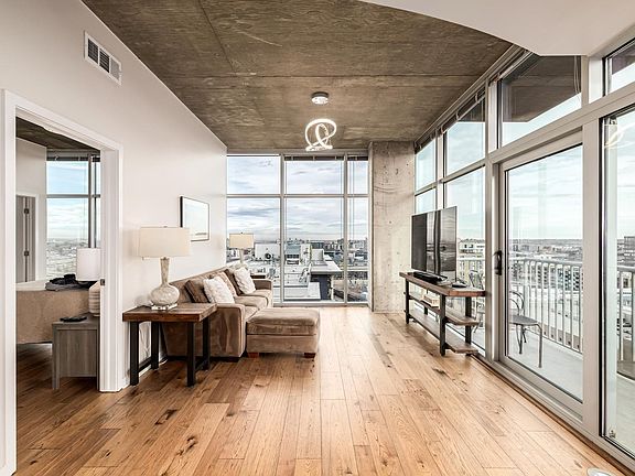 4th image of 1700 Bassett St #1412