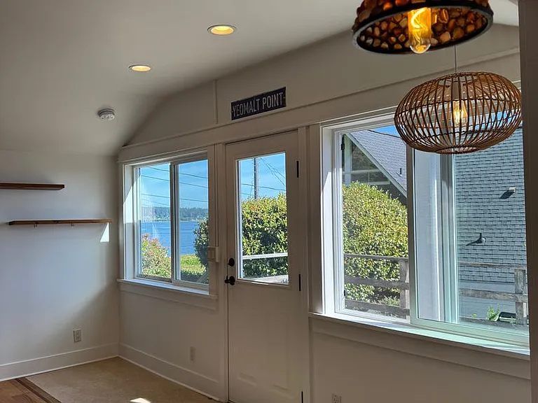 7862 NE Yeomalt Point Dr — Photo 7