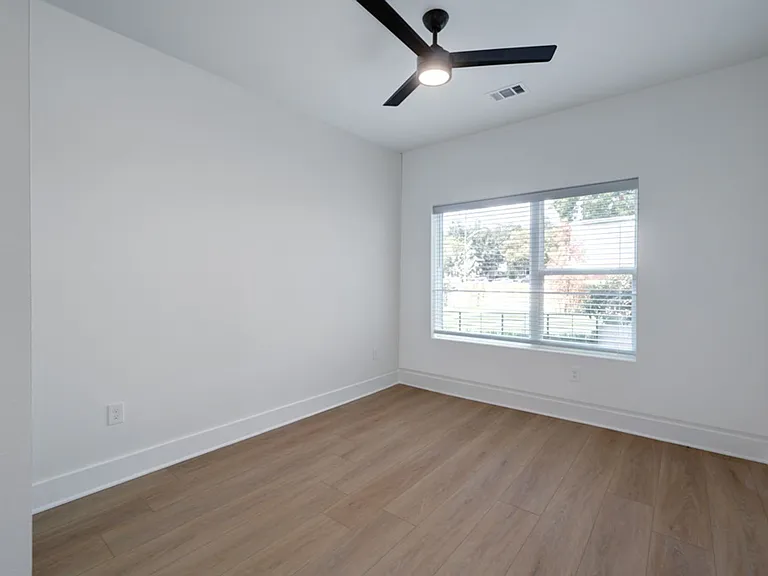 3000 Duval St #201 — Photo 15