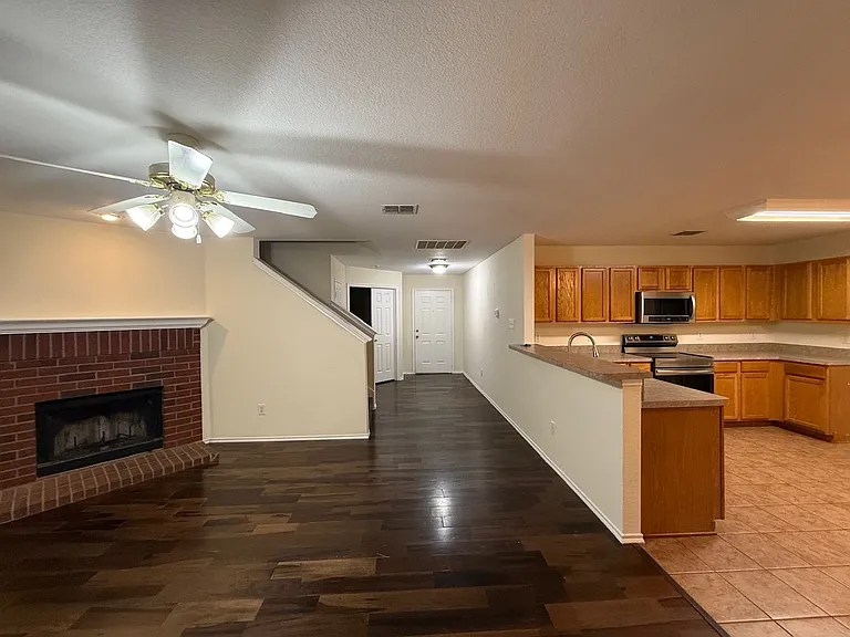 2929 Kimbrough Ln — Photo 1