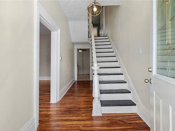 4th image of 901 North Ave