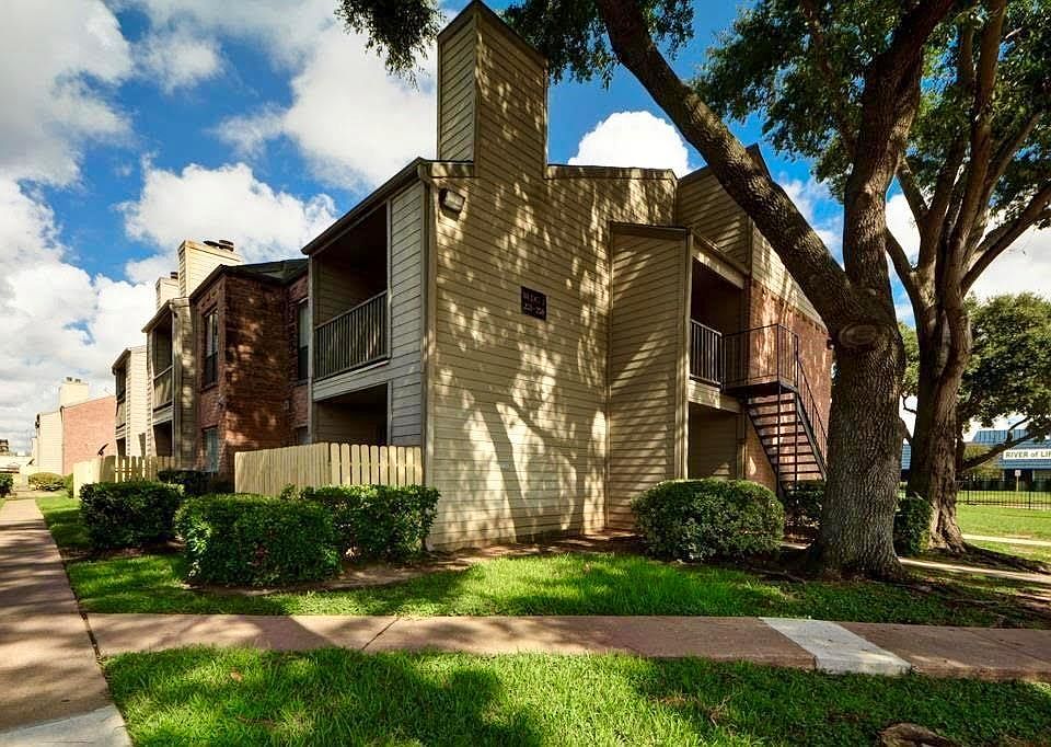 1st image of 16111 Aspenglen Dr APT 306