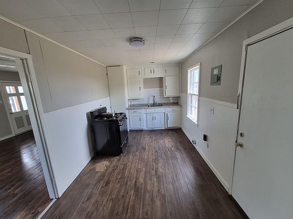 5th image of 1618 9th St