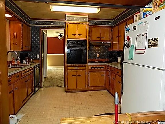 5th image of 613 N Broadway St