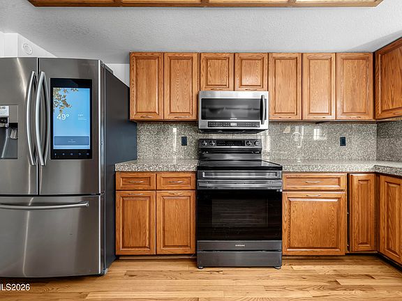 3rd image of 2705 Camelot Way
