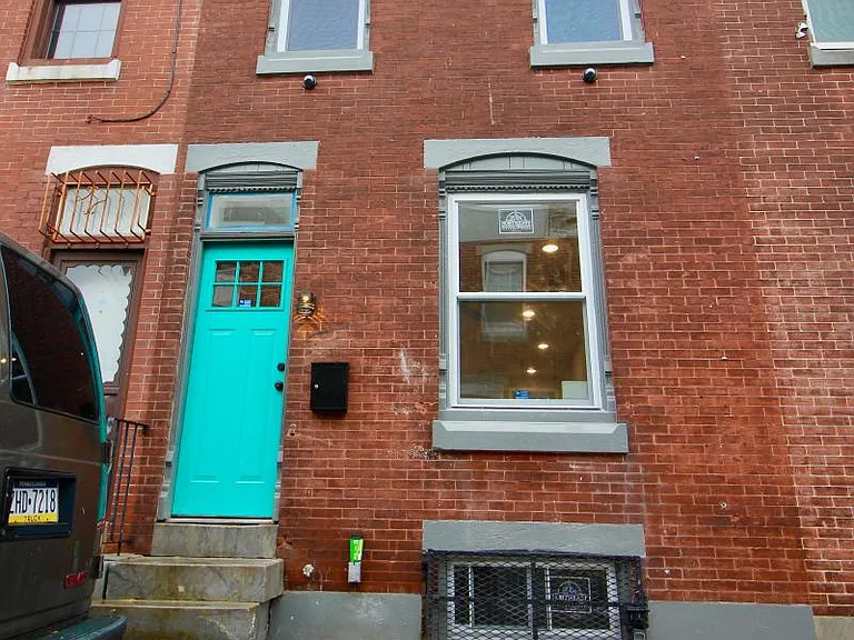 3055 Braddock St — Photo 1