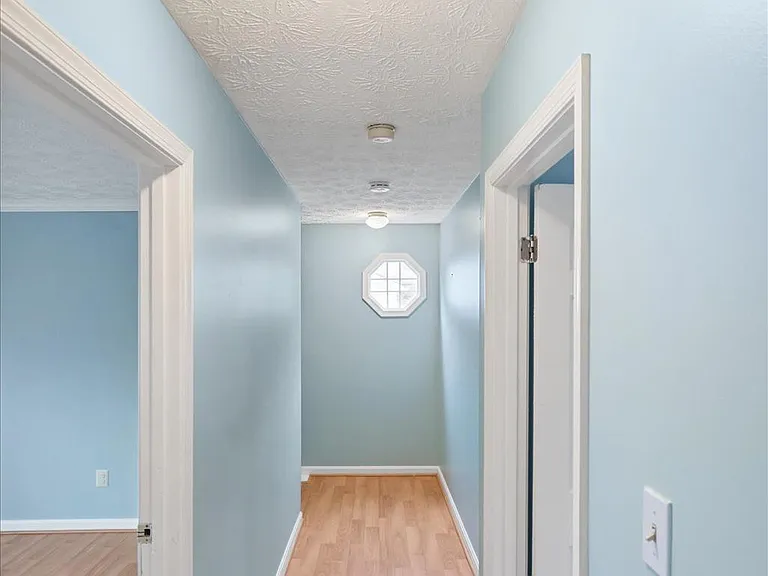 2505 Buckingham Ct — Photo 22