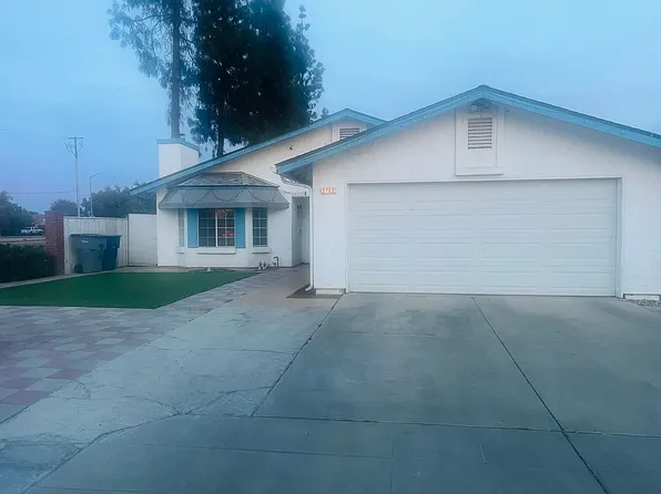 2782 N Knoll Ave, Fresno, CA 93722