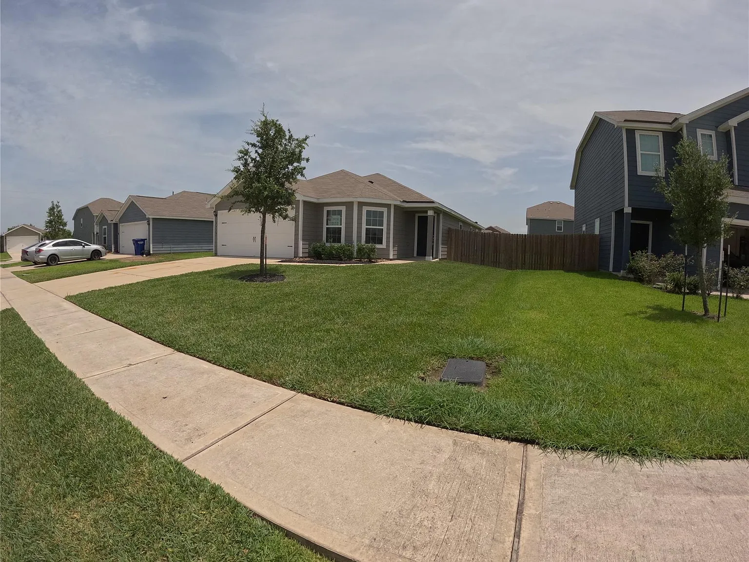4 bed, 2.0 bath, 1775 sqft, $2,250 — Photo 2