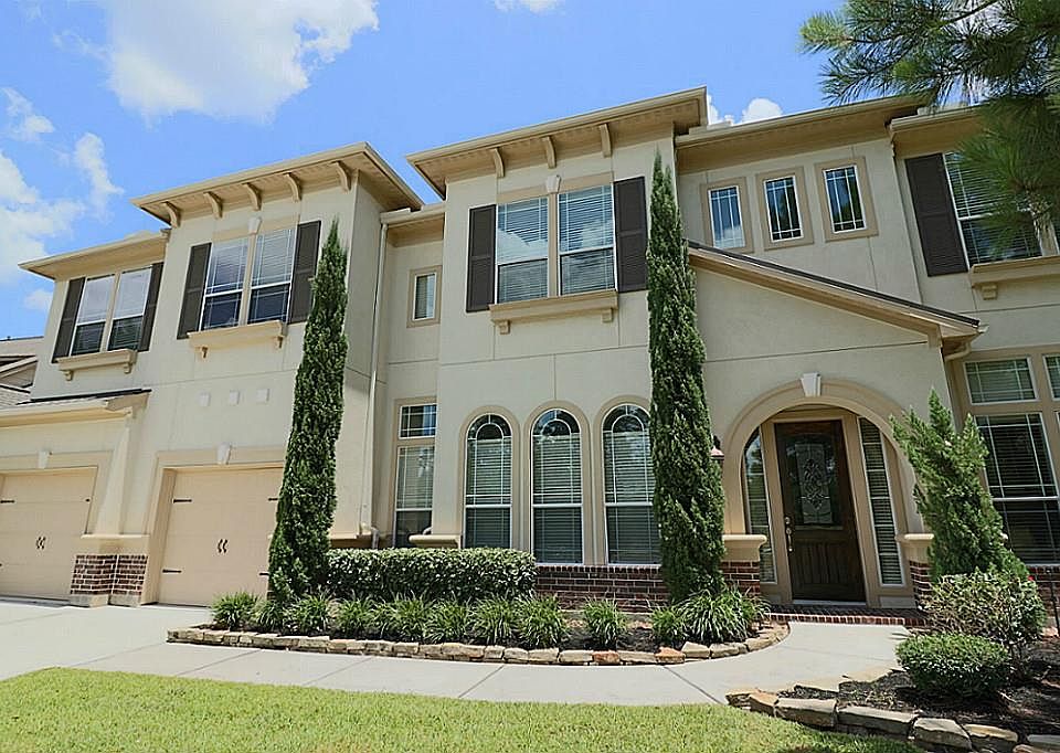 1st image of 310 E Tupelo Green Cir