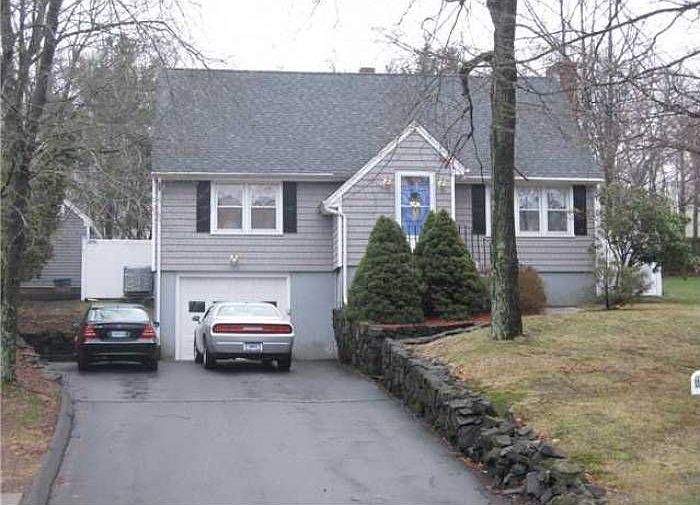 89 Bee St, Meriden, CT 06450 Zillow
