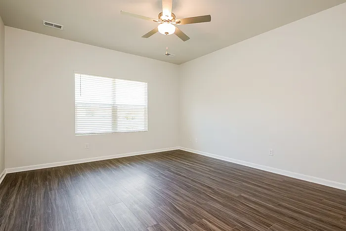 263 Clydesdale Cir — Photo 8