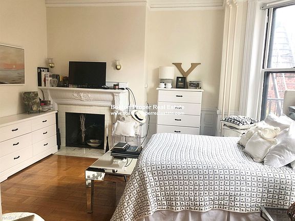 381 Commonwealth Ave. #3 Boston - Back Bay Unit Photo 2