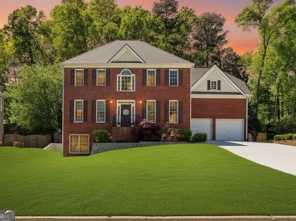 665 Braidwood Dr NW, Acworth, GA 30101