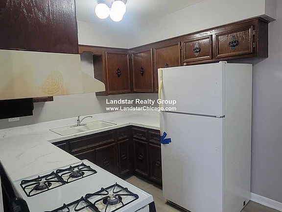 2nd image of 3042 N Central Ave APT 202