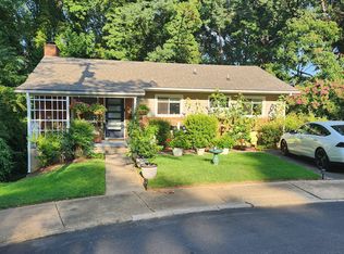 2324 Crestmont Ave, Charlottesville, VA
