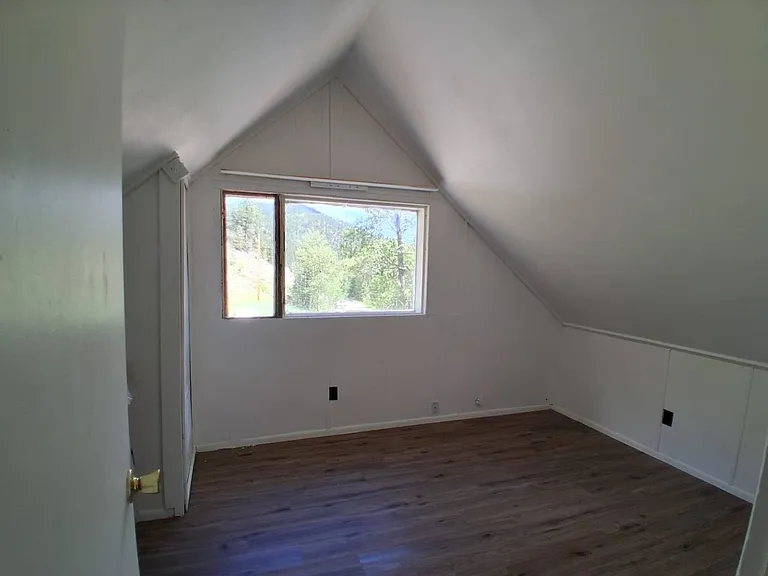 3648 Fall River Rd — Photo 3