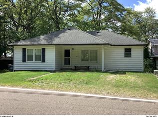 9624 E Shore Dr, Portage, MI 49002