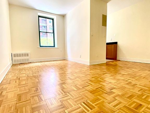 2nd image of 504 E 79th St APT 3C