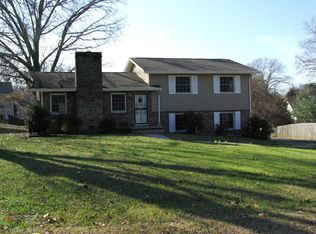 1413 Timbergrove Dr, Knoxville, TN 37919