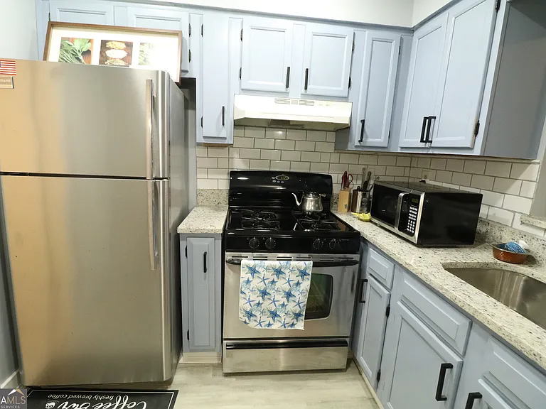 933 Ohara Dr — Photo 22