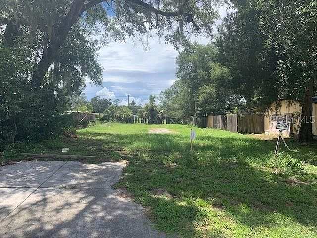 2nd image of 1504 Selma Ave