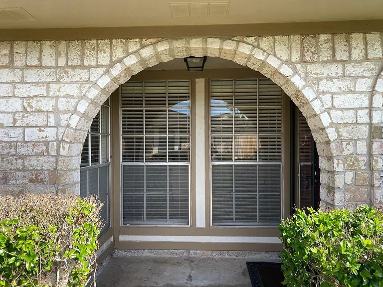 24 Chapparal Ct — Photo 2