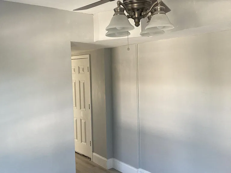 292 Washington St #5 — Photo 2