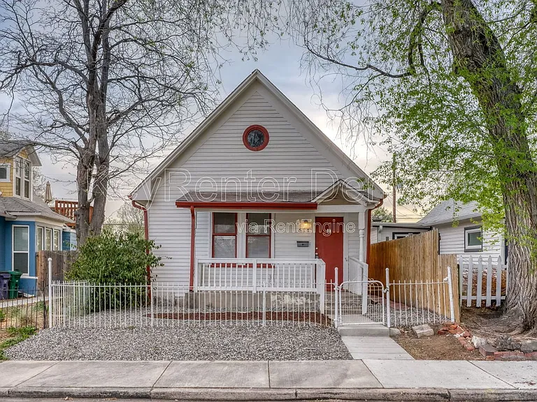 654 Meade St — Photo 1