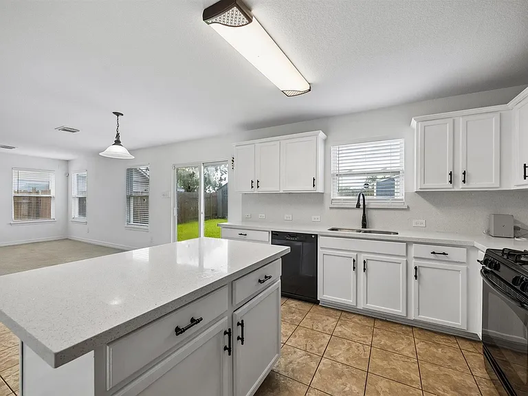 13926 Tinsley Ct — Photo 7