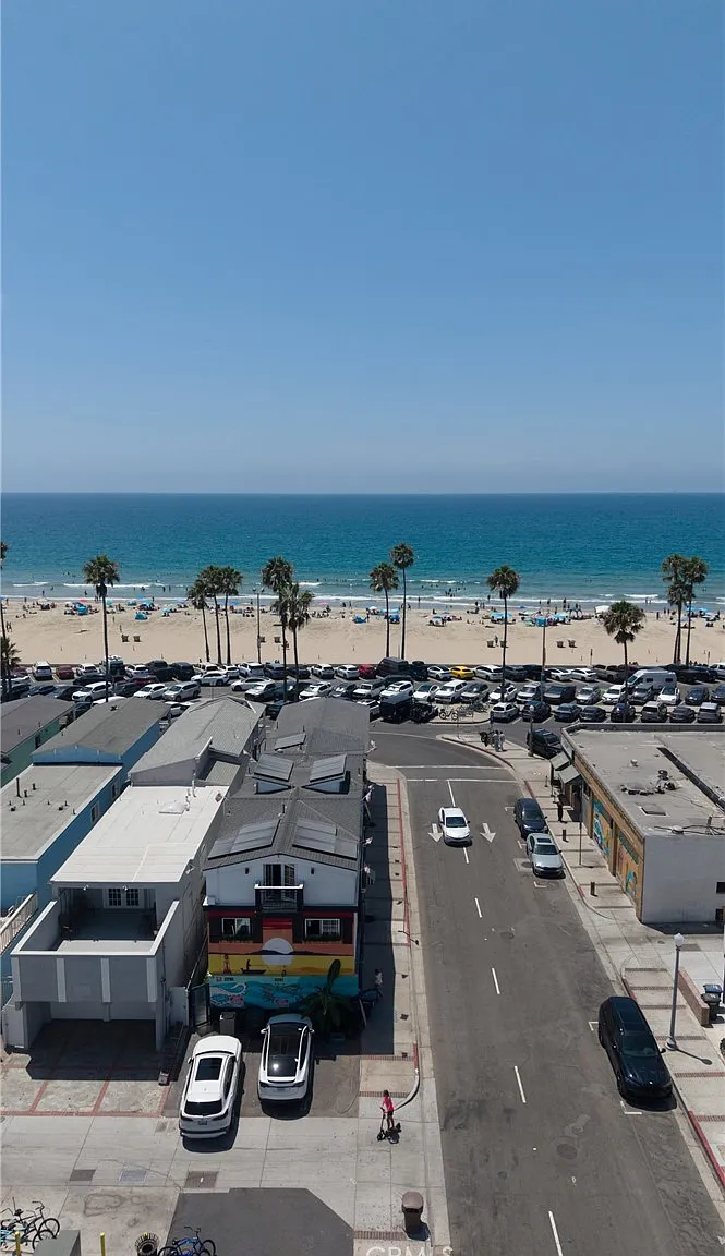 2214 W Oceanfront — Photo 2